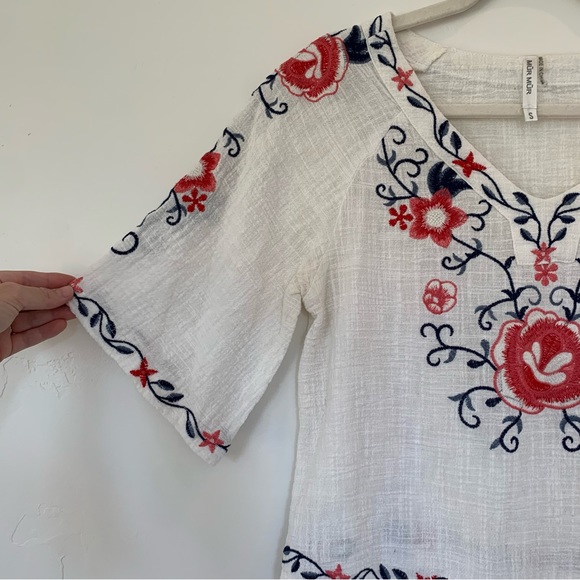 Floral Top - Picture 7 of 8